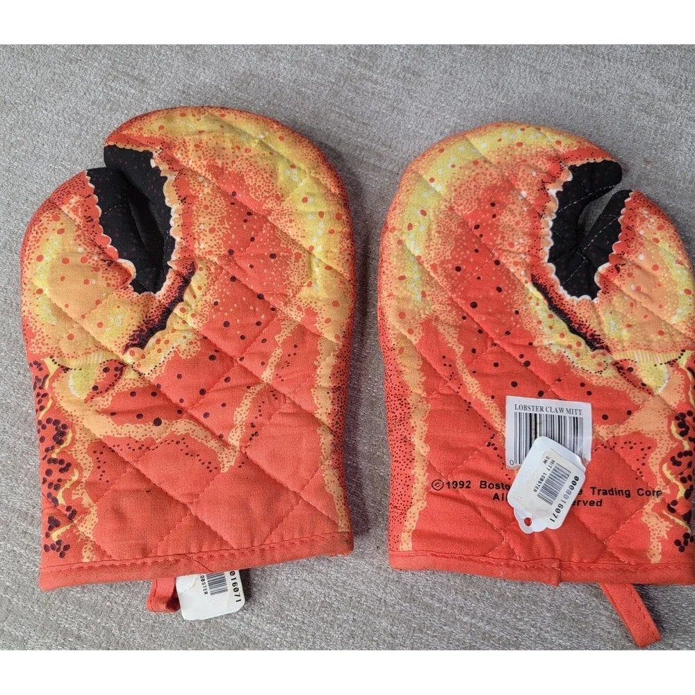 Lobster Claw Oven Mitts Vintage 1992 Boston Warehouse Novelty Seafood NEW w Tag